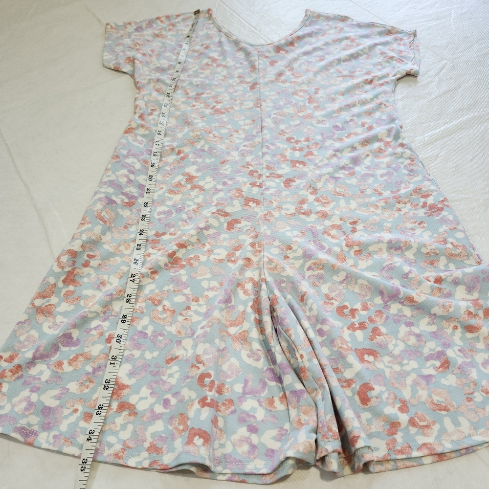 Bombom Floral Print V-Neck Romper - Picture 7 of 12